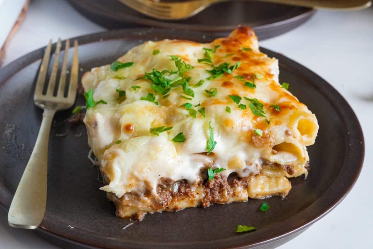 macarona bil bechamel 1199x800